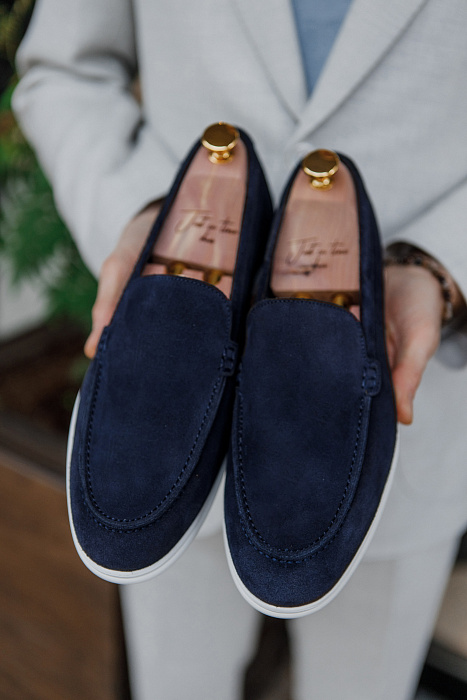 Обувь “Navy suede loafers“